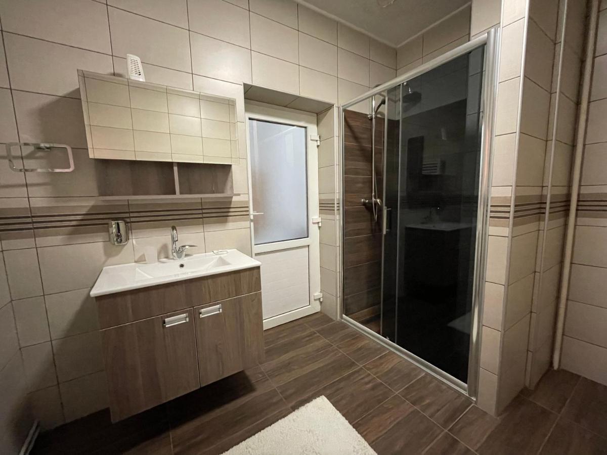 Guest House Luxotel Beçkerek Dış mekan fotoğraf