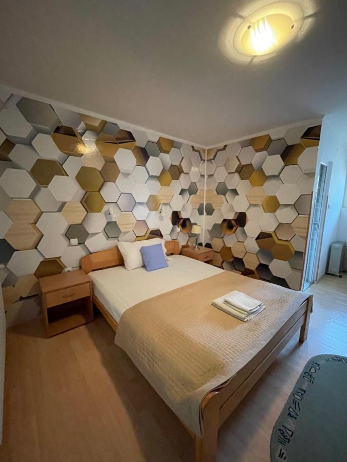 Guest House Luxotel Beçkerek Dış mekan fotoğraf