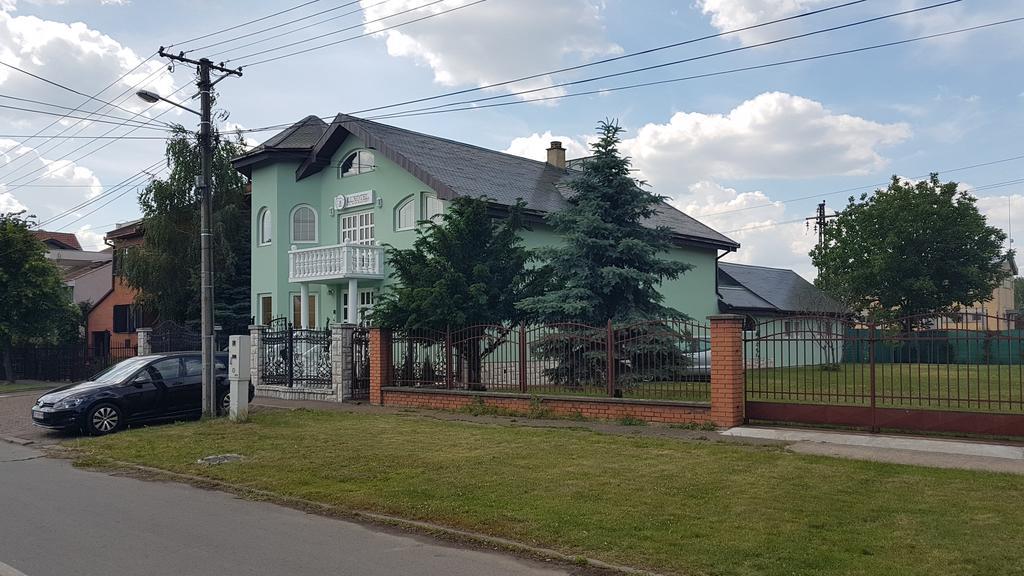 Guest House Luxotel Beçkerek Dış mekan fotoğraf