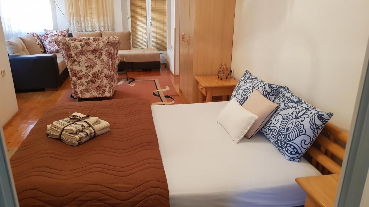 Guest House Luxotel Beçkerek Dış mekan fotoğraf